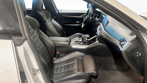 BMW M440i 3 of 11
