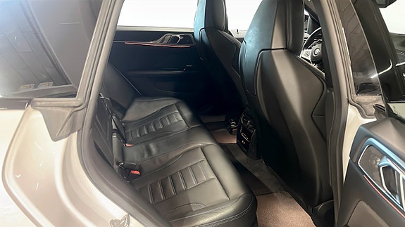 BMW M440i 5 of 11