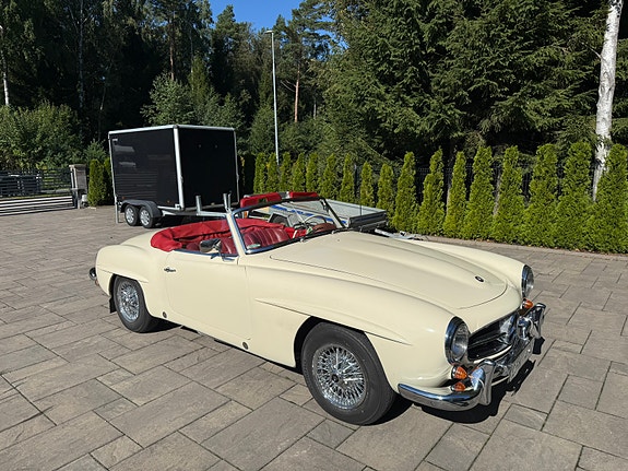 Mercedes-Benz 190 SL 7 of 9