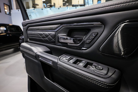 Dodge RAM 9 of 28