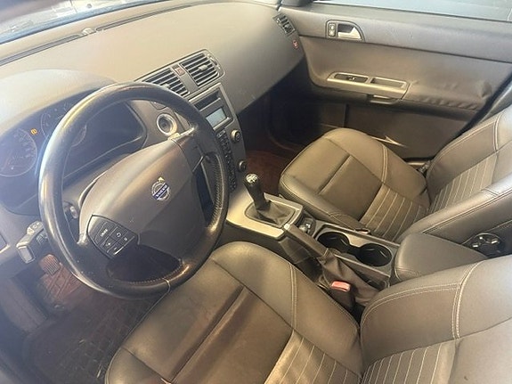 Volvo V50 4 of 6