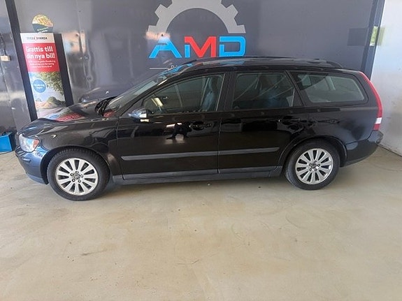 Volvo V50 2 of 6