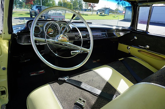 Chevrolet Bel Air 17 of 30