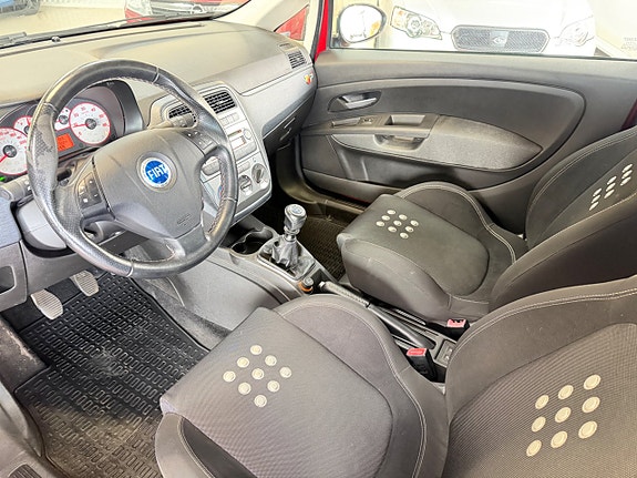 Fiat Grande Punto 14 of 24