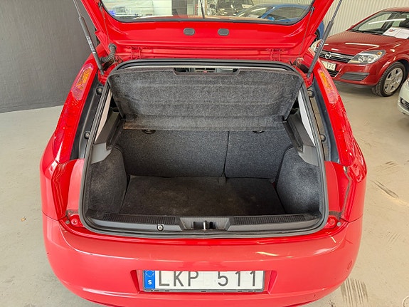 Fiat Grande Punto 12 of 24