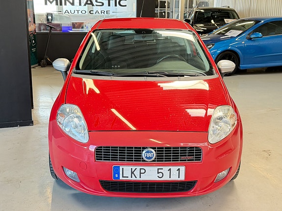 Fiat Grande Punto 4 of 24