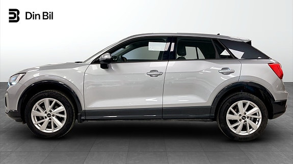 Audi Q2 2 of 12