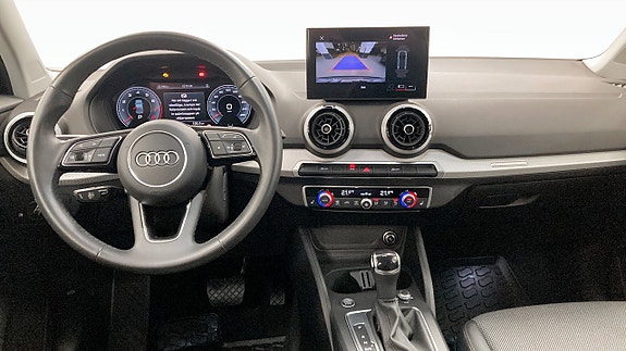 Audi Q2 10 of 12