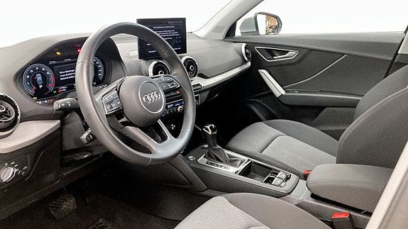Audi Q2 7 of 12