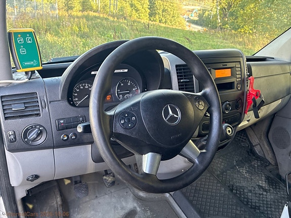 Mercedes-Benz Sprinter 319 17 of 27
