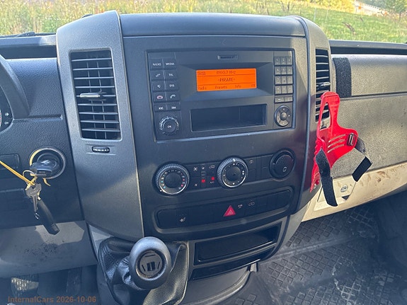 Mercedes-Benz Sprinter 319 15 of 27