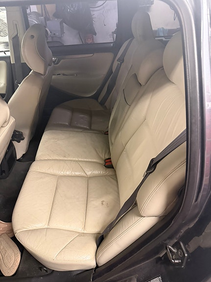 Volvo V70 4 of 7