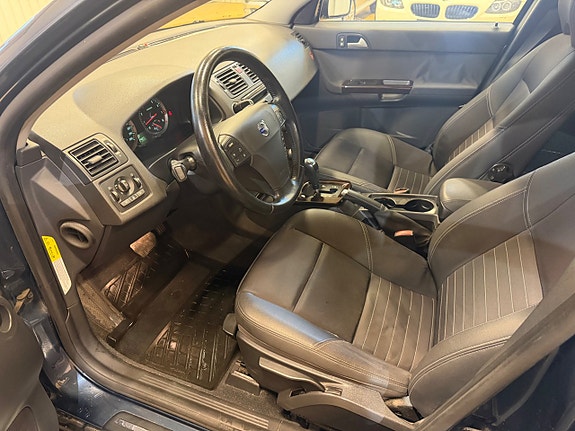 Volvo S40 7 of 12