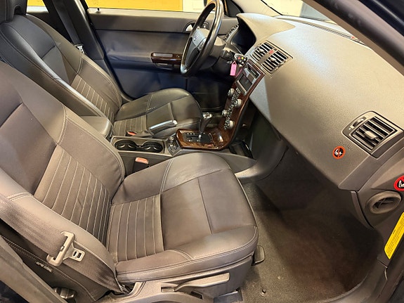 Volvo S40 8 of 12
