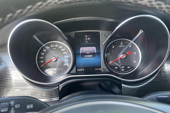 Mercedes-Benz V 300 d 7 of 13