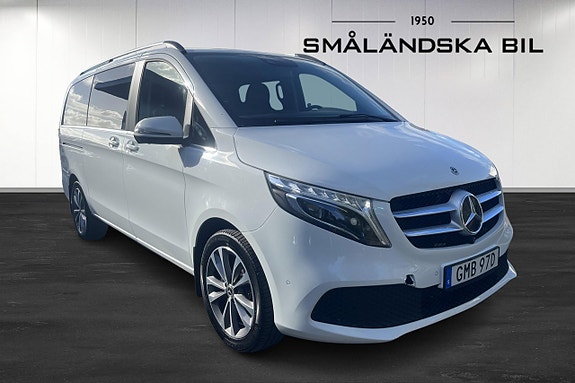 Mercedes-Benz V 300 d 2 of 13