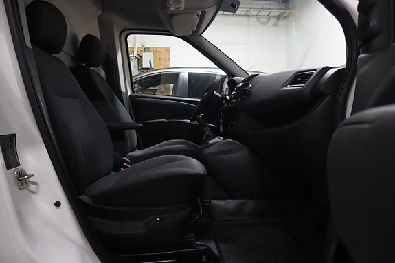 Fiat Doblo 10 of 15