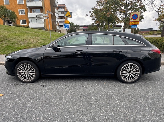 Mercedes-Benz CLA250 e 4 of 4