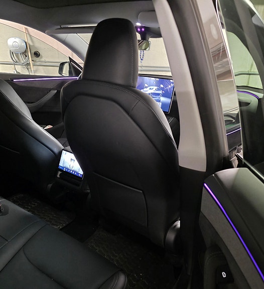 Tesla Model Y 8 of 8
