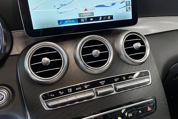 Mercedes-Benz GLC300 de 13 of 21