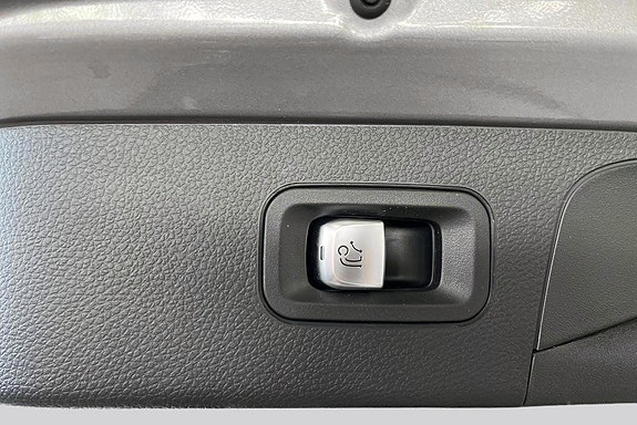 Mercedes-Benz GLC300 de 16 of 21