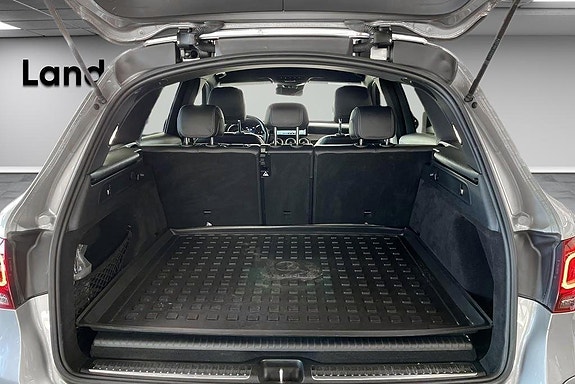 Mercedes-Benz GLC300 de 14 of 21