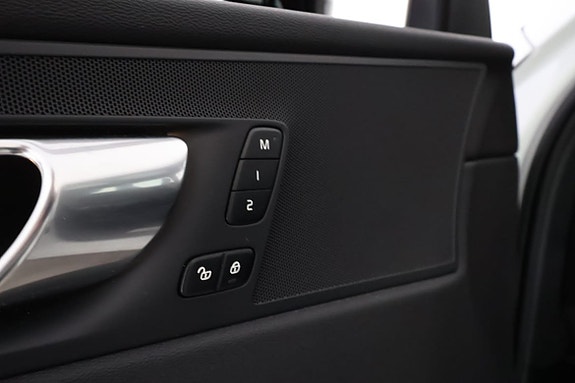 Volvo XC60 23 of 24