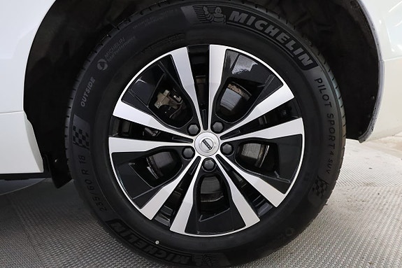 Volvo XC60 16 of 24