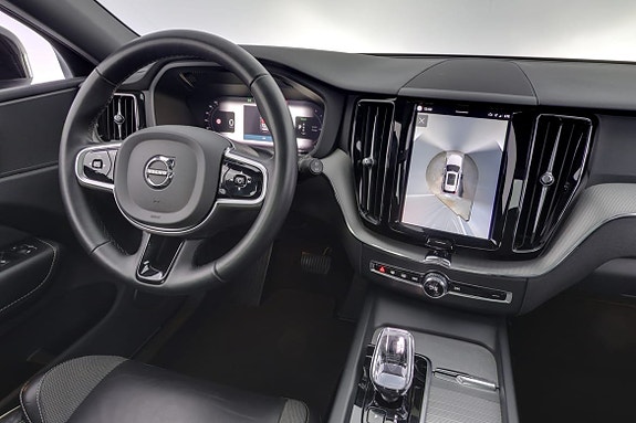 Volvo XC60 8 of 24