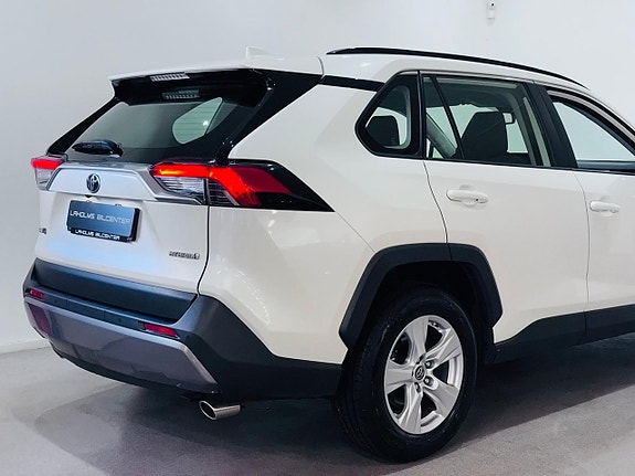 Toyota RAV4 21 of 22
