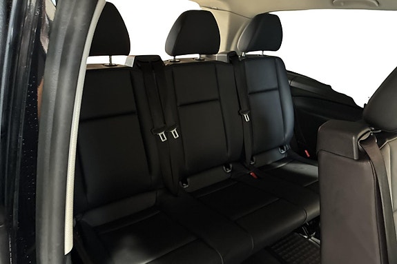 Mercedes-Benz eVito Tourer 6 of 26