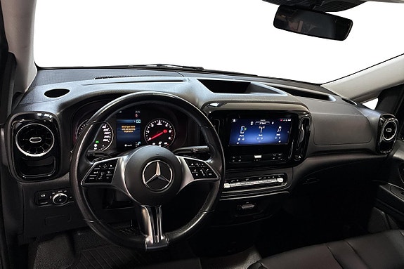 Mercedes-Benz eVito Tourer 25 of 26