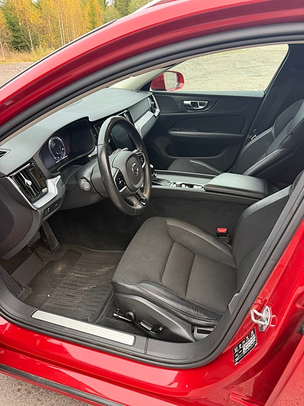 Volvo V60 5 of 7