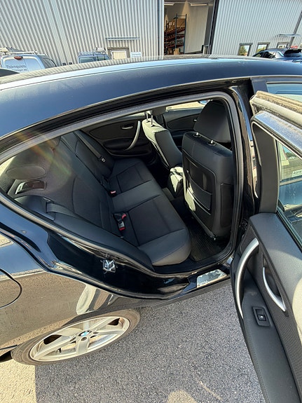 BMW 120i 6 of 7