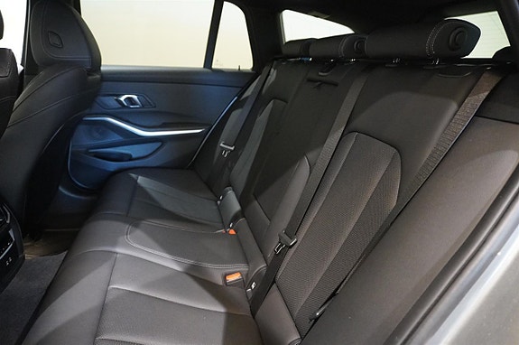 BMW 330e 9 of 19