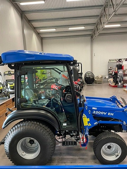 Kompakttraktor Solis 26 HST Hytt KAMPANJ PRIS 3 of 7