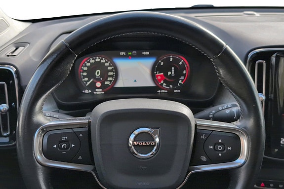 Volvo XC40 11 of 20