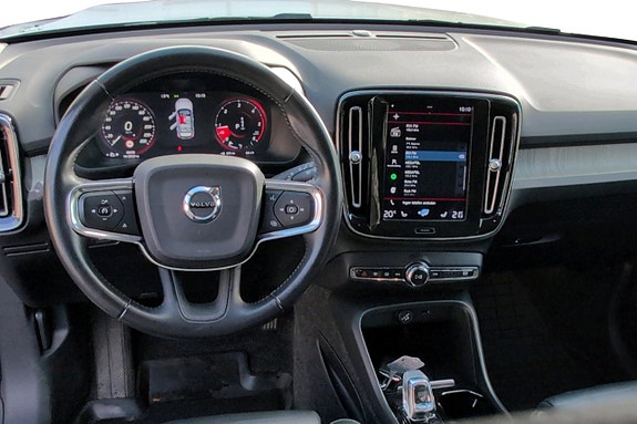 Volvo XC40 12 of 20