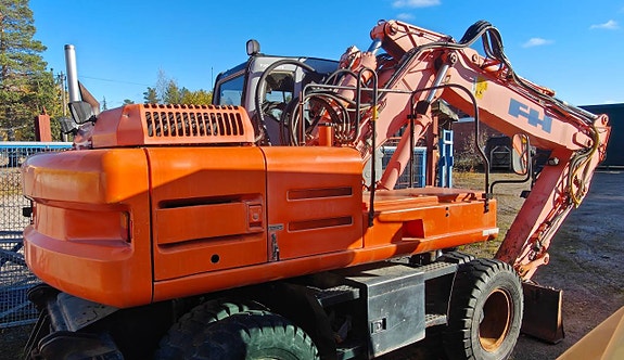 Hitachi EX165W -2001 4 of 12