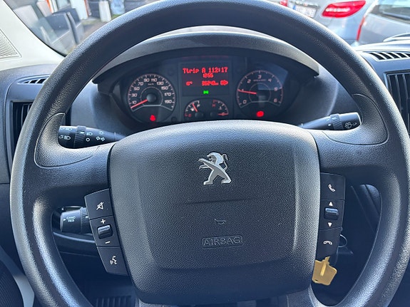 Peugeot Boxer 13 of 18