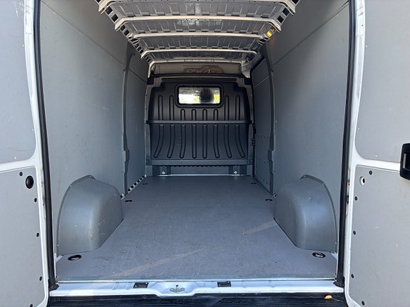 Peugeot Boxer 18 of 18