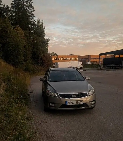 Kia Ceed 3 of 8