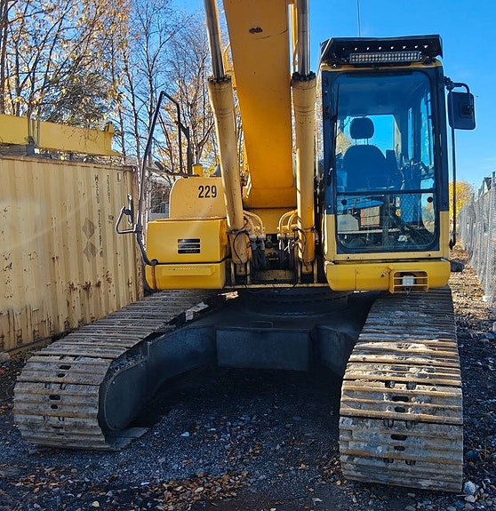 Komatsu PC210LC-8 -2007 3 of 12