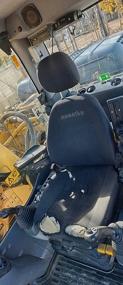 Komatsu PC210LC-8 -2007 8 of 12