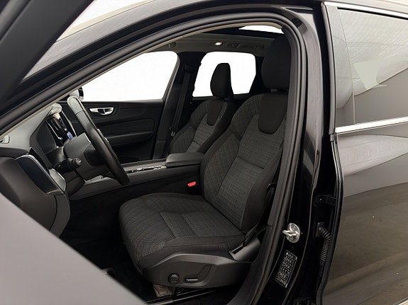 Volvo XC60 12 of 30