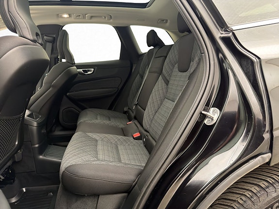 Volvo XC60 18 of 30