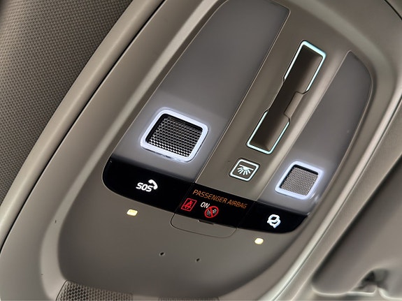 Volvo XC60 16 of 30