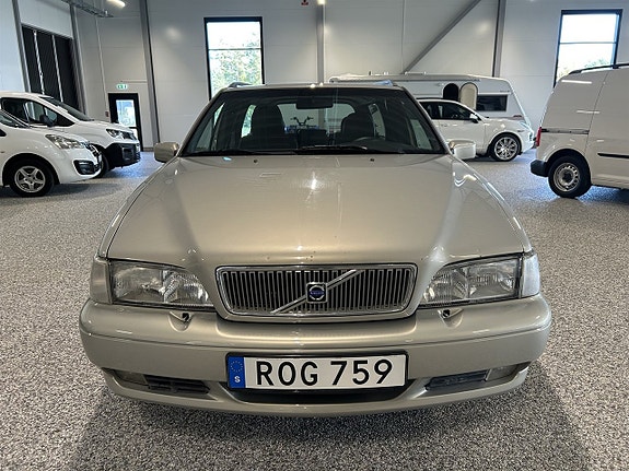 VOLVO V70 2.4 140 CH CLASSIC BVM - 298710 km