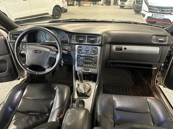 VOLVO V70 2.4 140 CH CLASSIC BVM - 298710 km