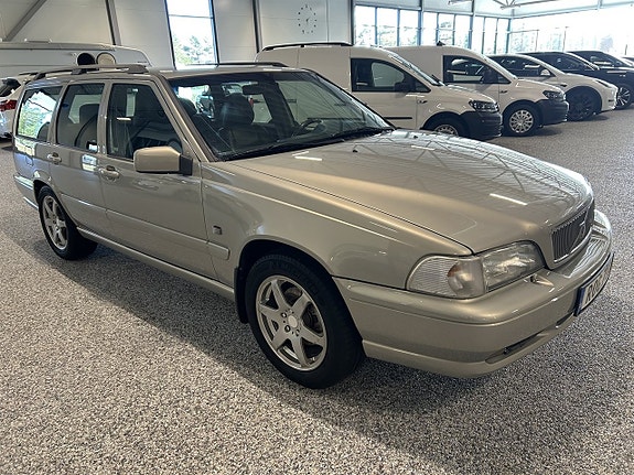VOLVO V70 2.4 140 CH CLASSIC BVM - 298710 km